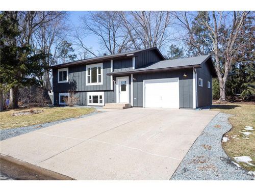 419 Schachtner St, Somerset, WI, 54025-7433 | Card Image