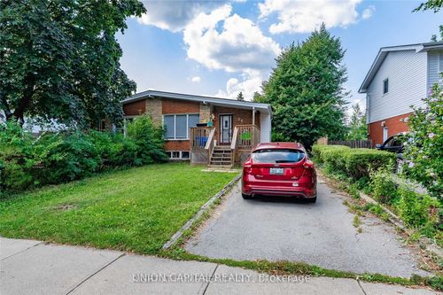 bsmt-26 Blackthorne Ave, Hamilton, ON, L9A4R8 | Card Image