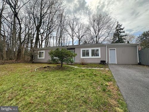 2215 Sanibel Dr, RESTON, VA, 20191-1211 | Card Image