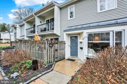 197 E Chelsea Cir, NEWTOWN SQUARE, PA, 19073-2110 | Card Image