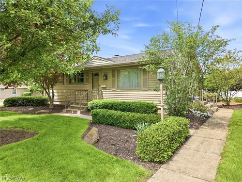 908 Bowman St, Niles, OH, 44446-2714 | Card Image