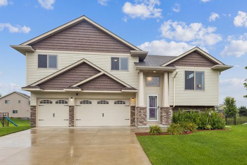 1608 Pinecone Ln, Mayer, MN, 55360-4545 | Card Image