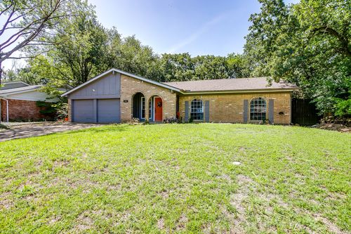 804 San Marcos Ln, Bedford, TX, 76021-4302 | Card Image