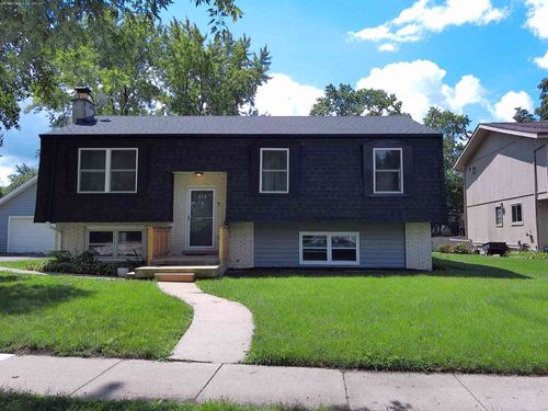 839 Bonniebrook Ave, Mundelein, IL, 60060-1603 | Card Image