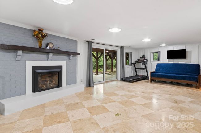 188 Echo Dr, House other with 3 bedrooms, 3 bathrooms and null parking in Laurel Park NC | Image 31