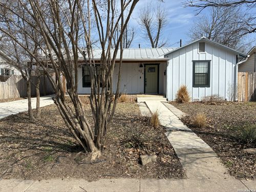 606 Harper St, Kerrville, TX, 78028-3038 | Card Image