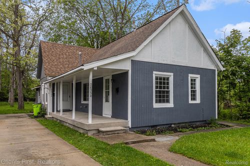 26358 Moses St, Flat Rock, MI, 48134-1527 | Card Image