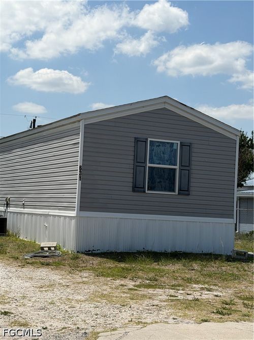 631 Stanton St, Clewiston, FL, 33440-5457 | Card Image
