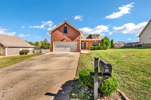 3027 Outfitters Dr, Clarksville, TN, 37040-5785 | Card Image