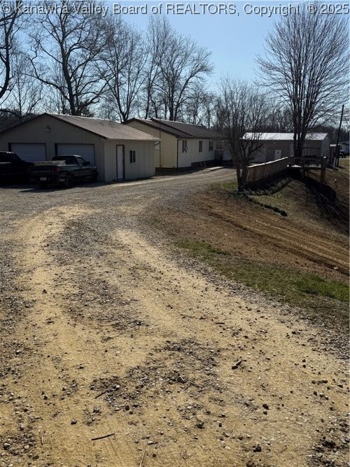 3084 Stone Lick Rd, Kenna, WV, 25248-9430 | Card Image