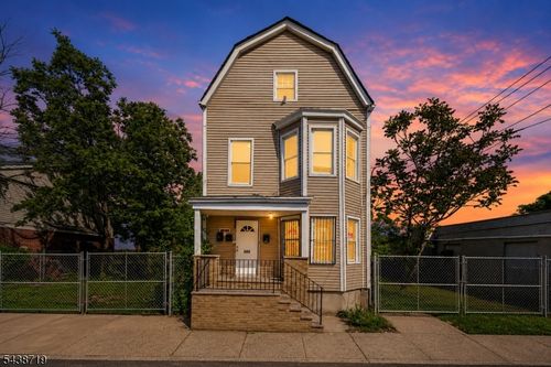 488 S 12th St, Newark, NJ, 07103-4586 | Card Image