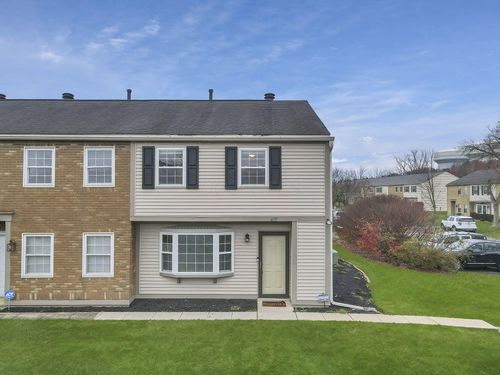 1637 Park Row Dr, Columbus, OH, 43235-4328 | Card Image