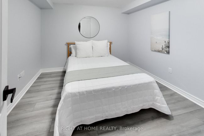1112 Booth Ave, House other with 4 bedrooms, 4 bathrooms and 2 parking in Innisfil ON | Image 24