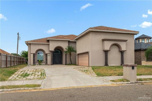 2215 Grapefruit, Mission, TX, 78572-4611 | Card Image