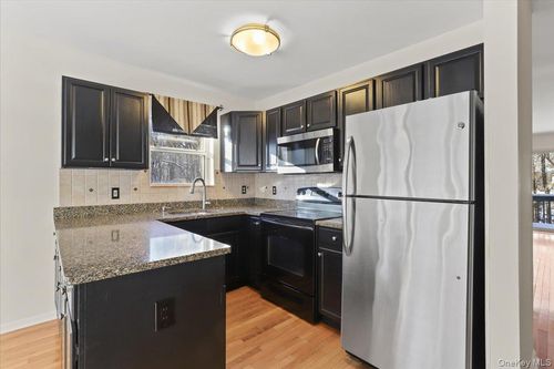 51 Hemlock Cir, Peekskill, NY, 10566-4964 | Card Image