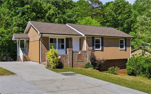 331 Retnuh Dr, Winston Salem, NC, 27105-2234 | Card Image