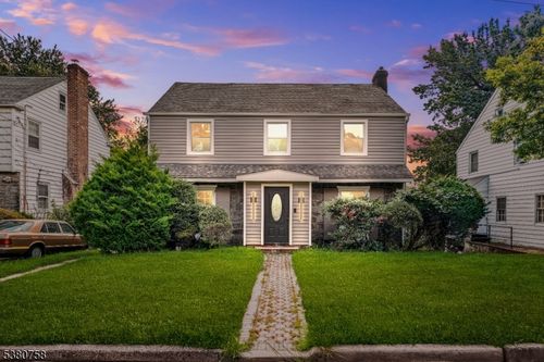 666 Tremont Ct, Orange, NJ, 07050-3009 | Card Image