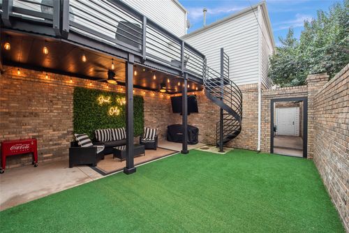 3411 W 6th St, Fort Worth, TX, 76107-2709 | Card Image