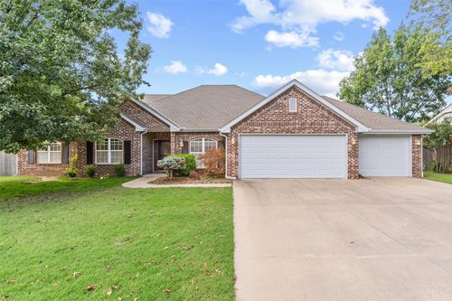 1923 Rolling Hills Dr, Bartlesville, OK, 74006-6800 | Card Image