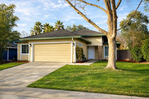 8573 Meandering Way, Antelope, CA, 95843-5865 | Card Image