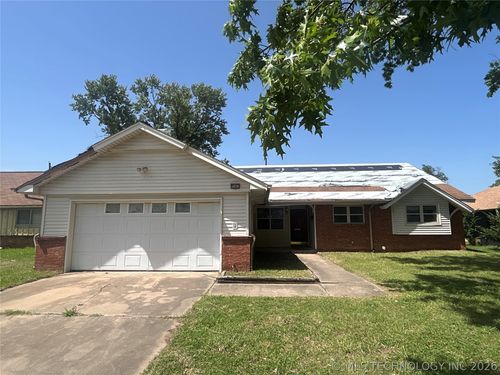 9067 E 33rd Street, Tulsa, OK, 74145 | Card Image