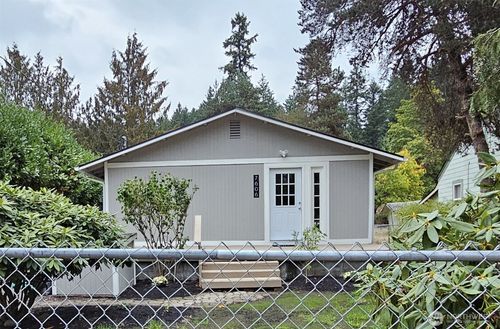 7606 Union Mills Rd Se, Lacey, WA, 98503-1864 | Card Image