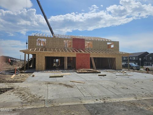2902 29th Avenue W, Williston, ND, 58801 | Card Image