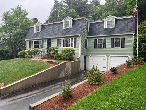 24 Pontiac Rd, Walpole, MA, 02081-4255 | Card Image