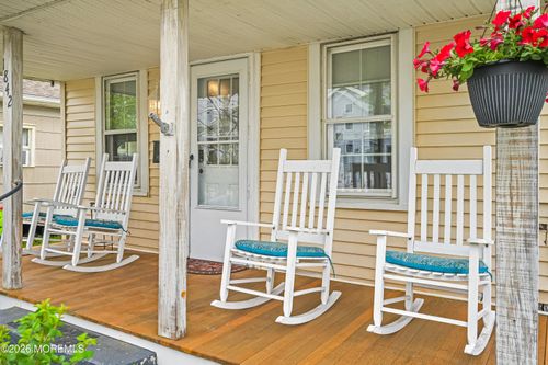 front-1842 Parkway, WALL TOWNSHIP, NJ, 07719-2919 | Card Image