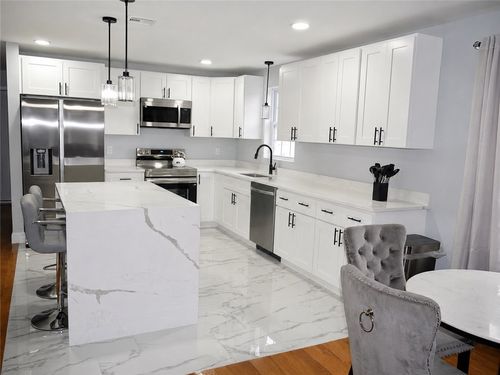 2-24 Hymer St, Providence, RI, 02908-1316 | Card Image