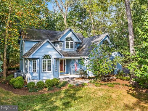 63 Hackberry Cir, SHEPHERDSTOWN, WV, 25443-4018 | Card Image