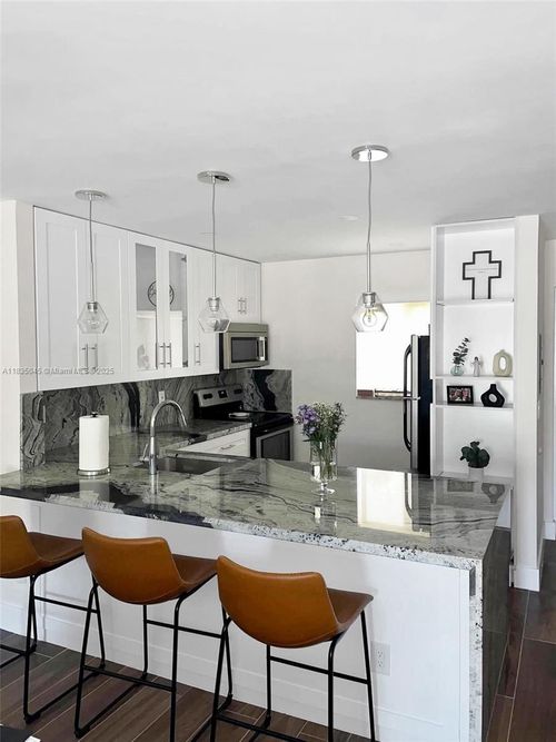 apt-205b-7707 Camino Real, Miami, FL, 33143-7134 | Card Image