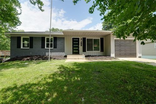 17804 Greentree Ave, Independence, MO, 64057-1033 | Card Image
