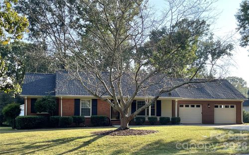 204 General Je Johnston St, Stanley, NC, 28164-2153 | Card Image