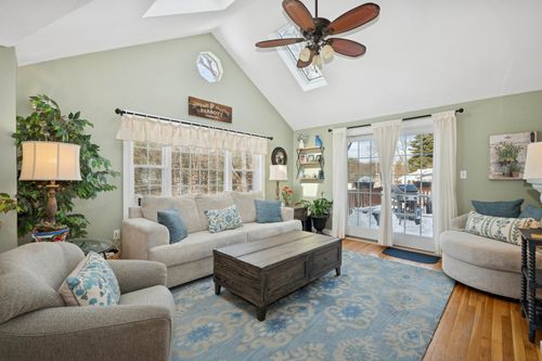 244 Harris Rd, Nashua, NH, 03062-3728 | Card Image