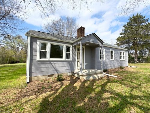 1983 Little Elkin Church Rd, Ronda, NC, 28670-8979 | Card Image