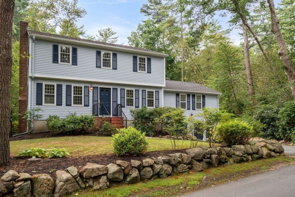 Magnolia Ave, Manchester, MA 01944