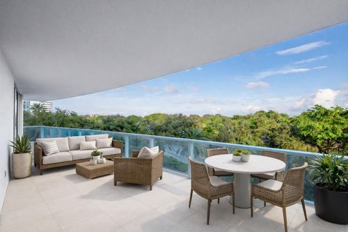 402-4250 Biscayne Blvd, Miami, FL, 33137-3268 | Card Image