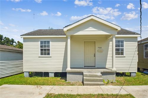 730 Carricox St, Gretna, LA, 70053-2114 | Card Image