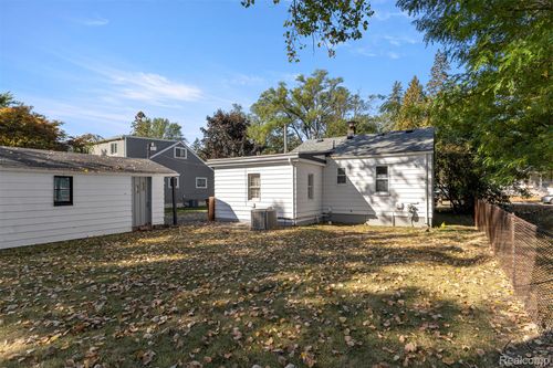 233 Magnolia Dr, Inkster, MI, 48141-1160 | Card Image