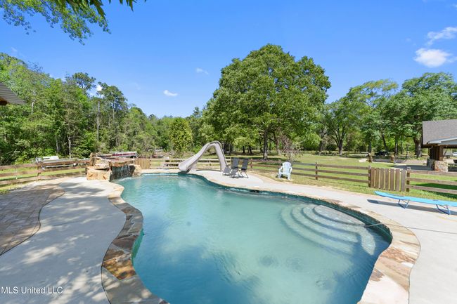 POOL | Image 32