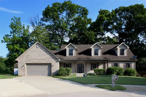 5140 Bull Run, Columbus, IN, 47203-8330 | Card Image
