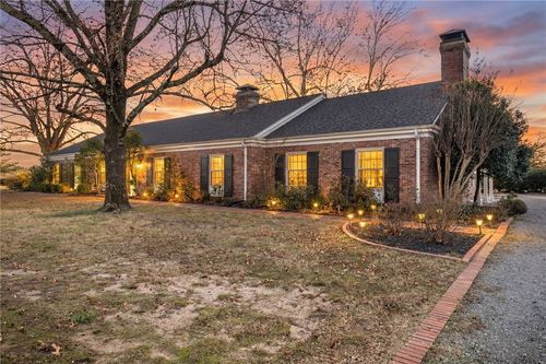 2201 N 58th St, Fort Smith, AR, 72904-5872 | Card Image