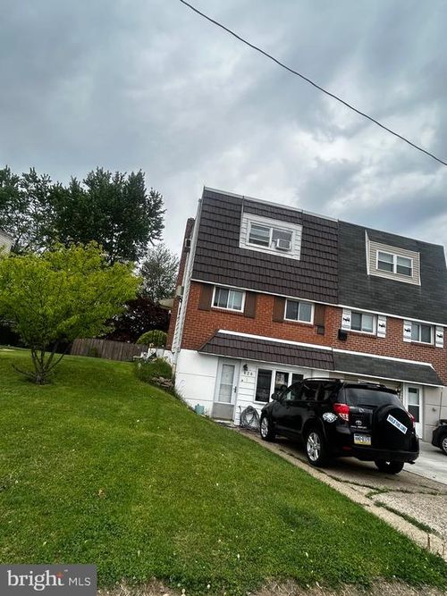 826 Avon Rd, PHILADELPHIA, PA, 19116-3434 | Card Image