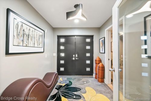 24459 Bloomington Ct, Franklin, MI, 48025-1601 | Card Image