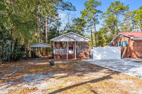 120 Charter Dr, Wilmington, NC, 28403-1808 | Card Image