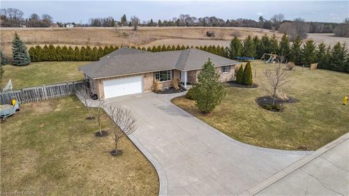 26 North St, Mount Pleasant, ON, N0E1K0 | Card Image