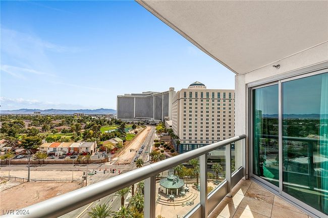 UNIT-903 - 322 Karen Ave, Home with 1 bedrooms, 2 bathrooms and 1 parking in Las Vegas NV | Image 10