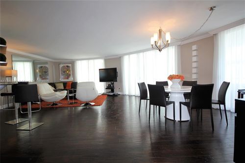 924-5151 Collins Ave, Miami Beach, FL, 33140-2716 | Card Image
