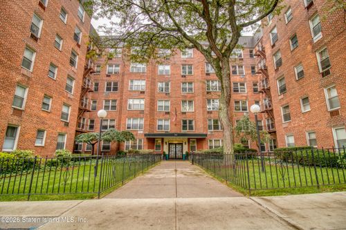 a2j-50 Fort Place, Staten Island, NY, 10301 | Card Image